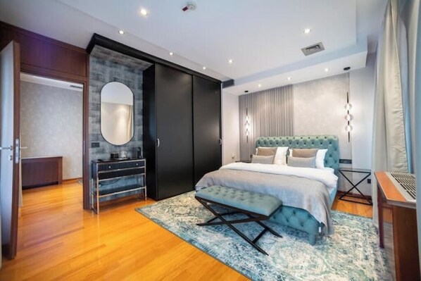 1 slaapkamer, een strijkplank/strijkijzer, wifi, beddengoed