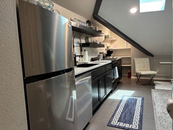 Microwave, oven, stovetop, dishwasher