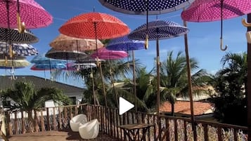 2 座室外游泳池