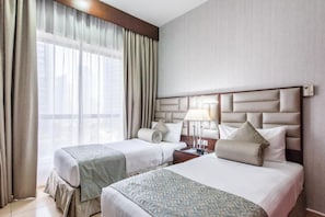 3 bedrooms, in-room safe, desk, iron/ironing board