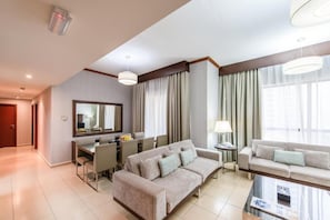 Smart TV, fireplace, DVD player, books