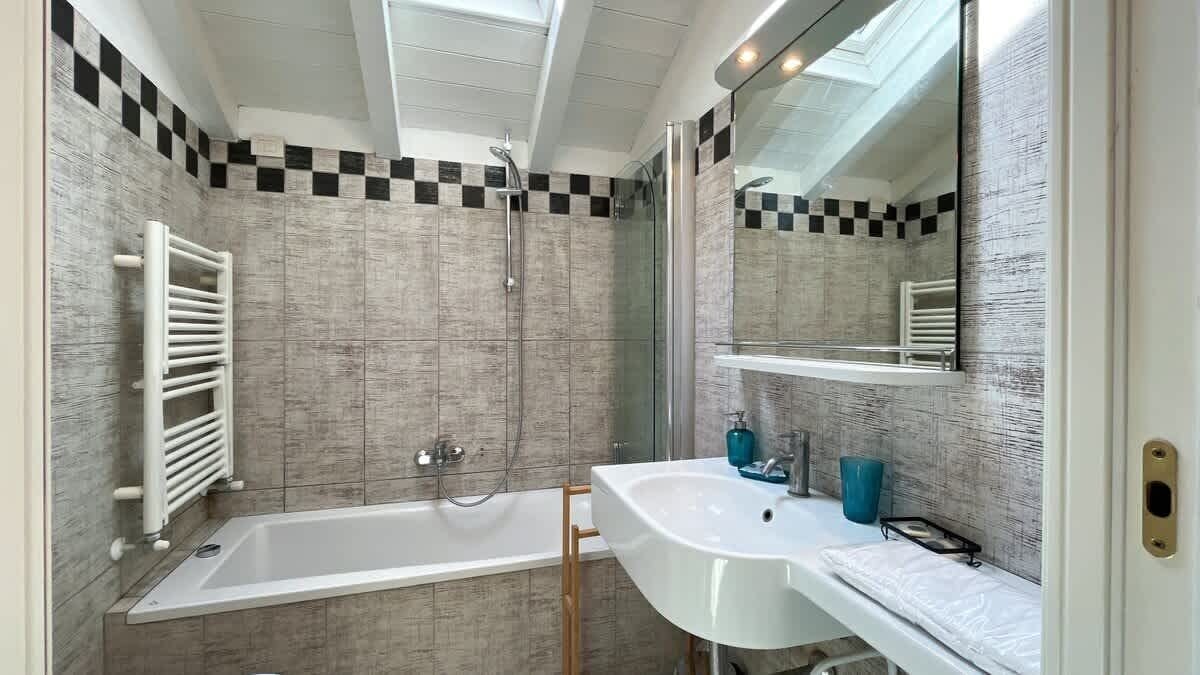 Dusche, Haartrockner