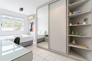 3 dormitoris, planxa i posts de planxar, Internet i roba de llit 