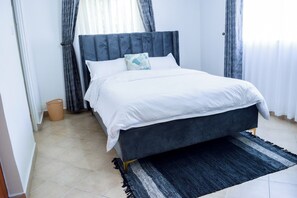 5 Schlafzimmer, Bügeleisen/Bügelbrett, WLAN, Bettwäsche