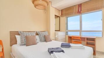 2 chambres, fer et planche Ă repasser, Wi-Fi, draps fournis