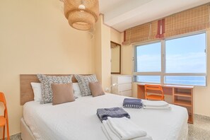 2 quartos, ferros/tábuas de passar roupa, Wi-Fi, roupa de cama