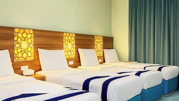 Hypo-allergenic bedding, minibar, desk, laptop workspace