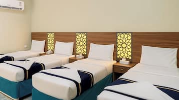 Ropa de cama hipoalergénica, minibar y escritorio