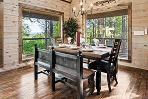 Dining - Same Same But Different - Hot tub, Pool Table, Fire Pit in Hochatown (Broken Bow)