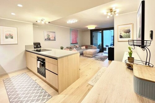 Enchanting 3-bedroom house with AC in Vienna