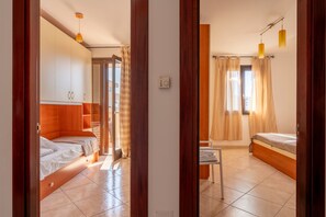 2 bedrooms, WiFi, bed sheets