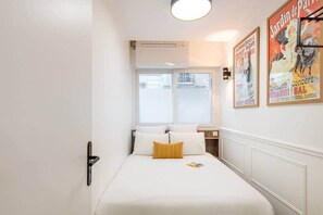 3 bedrooms, iron/ironing board, travel cot, free WiFi