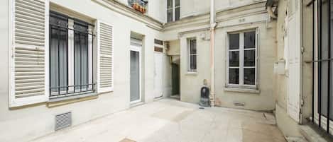 تفاصيل الفندق من الخارج