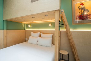 3 bedrooms, iron/ironing board, travel cot, free WiFi