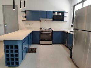 Deluxe Bungalow, Balcony, River View | Private kitchen