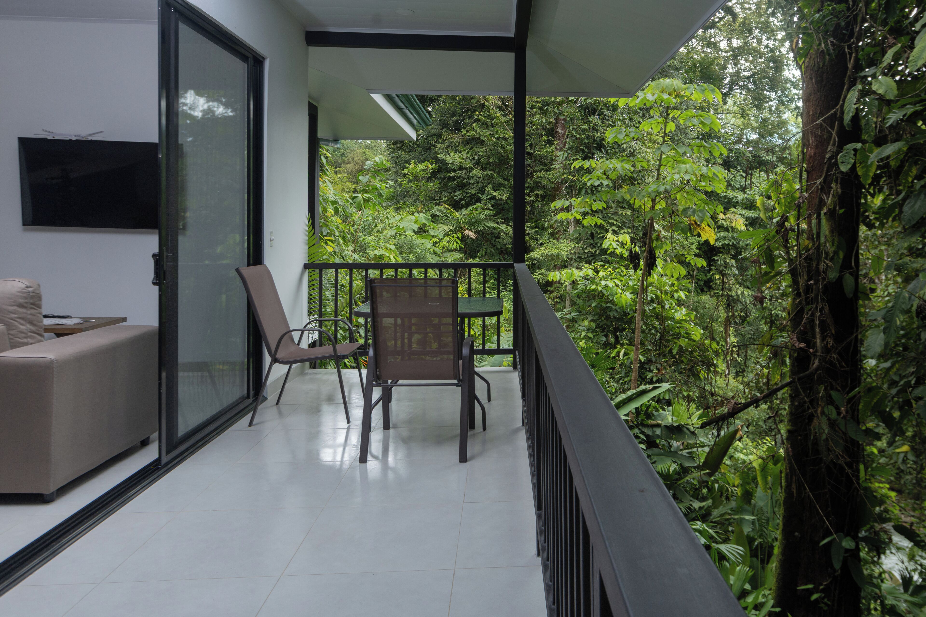 Bangalô luxo, sacada, vista para o rio | Vista da sacada