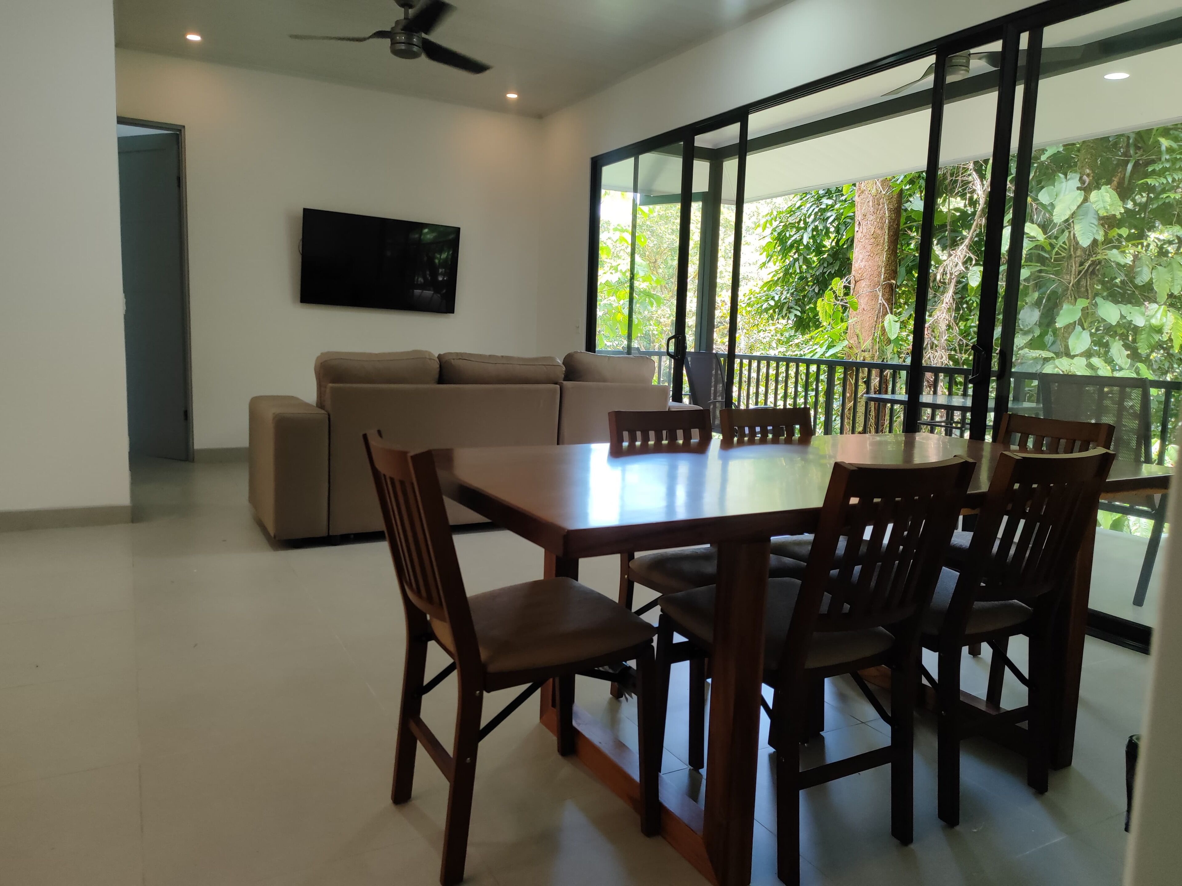 Deluxe Bungalow, Balcony, River View | Dining room