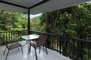 Deluxe Bungalow, Balcony, River View | Balcony