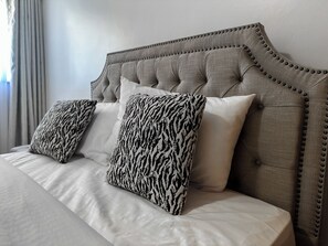 5 bedrooms, iron/ironing board, WiFi, bed sheets