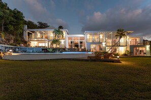 Exterior - Villa Caye Blanche, spectacular villa with 7 bedrooms and panoramic view! (Cul-de-Sac)