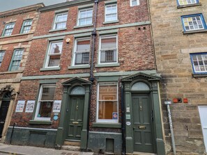 Exterior - Jolly Roger (Whitby)