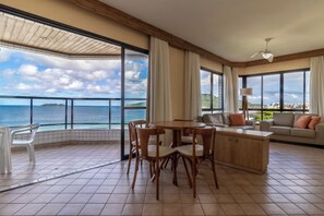 Deluxe Suite, Balcony, Beach View | Living area