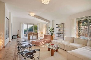 Villa | Living area