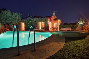Villa | Pool | Outdoor pool - Villa Casa Rosetta A/C Avec Piscine & Jacuzzi -vallauris (Vallauris)