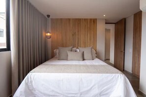 3 slaapkamers, een strijkplank/strijkijzer, wifi, beddengoed