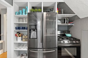 Mikrovågsugn, ugn och spishäll