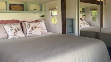 1 bedroom, Internet, bed sheets