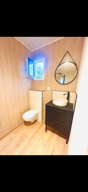 Douche, papier toilette