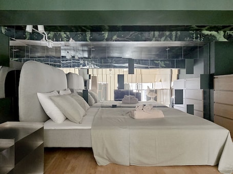 Deluxe Studio | Iron/ironing board, free WiFi