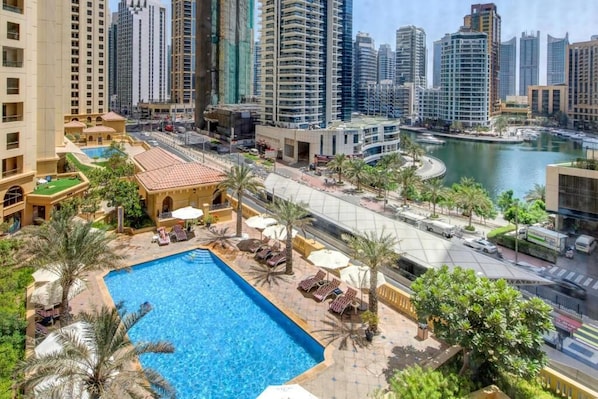Outdoor pool, a heated pool