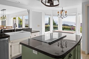 ميكروويف، فرن، موقد طهي مسطح، غسالة أطباق