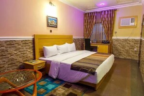 Basic Apartment, Balcony, City View