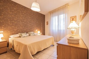 1 bedroom, WiFi, bed sheets