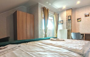 2 Schlafzimmer, Schreibtisch, kostenloses WLAN, Bettwäsche