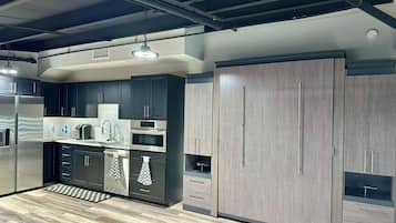 微波爐、焗爐、洗碗機