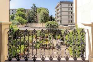 Dobbeltrom – deluxe | Skrivebord, skrivebord for bærbar PC og wi-fi (inkludert)