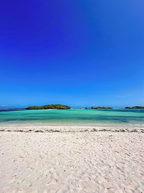 Sun-loungers, beach towels