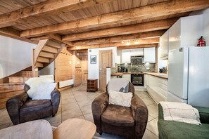 TV - 10m from resort center, Ground floor, view street, terrace, balcony, tv, ski locker, 57m², Morzine (Morzine)