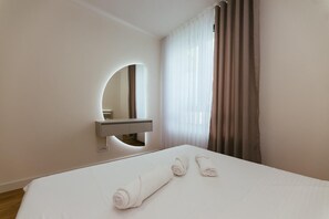 1 habitación, tabla de planchar con plancha, wifi y ropa de cama