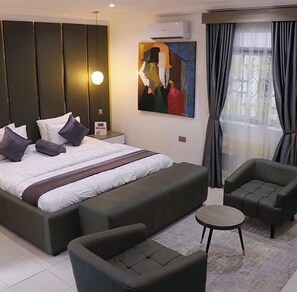 디럭스 아파트, 발코니, 시내 전망 | 객실 내 금고, 책상, 노트북 작업 공간, 암막 커튼