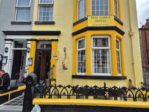 Pine Lodge Hotel