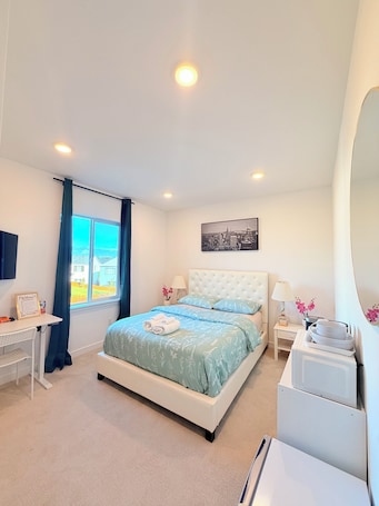 1 室のベッドルーム、アイロン / アイロン台、WiFi、ベッドシーツ. Cozy Retreat, Room 2, Near Mt Rainier, Seattle,
National parks