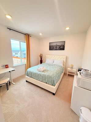 1 habitación, tabla de planchar con plancha, wifi y ropa de cama 