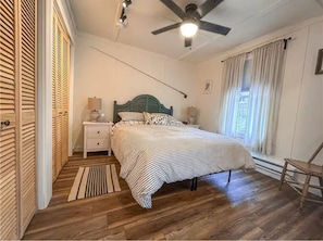 Desk, free WiFi, bed sheets
