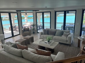 Smart-TV, Stereoanlage