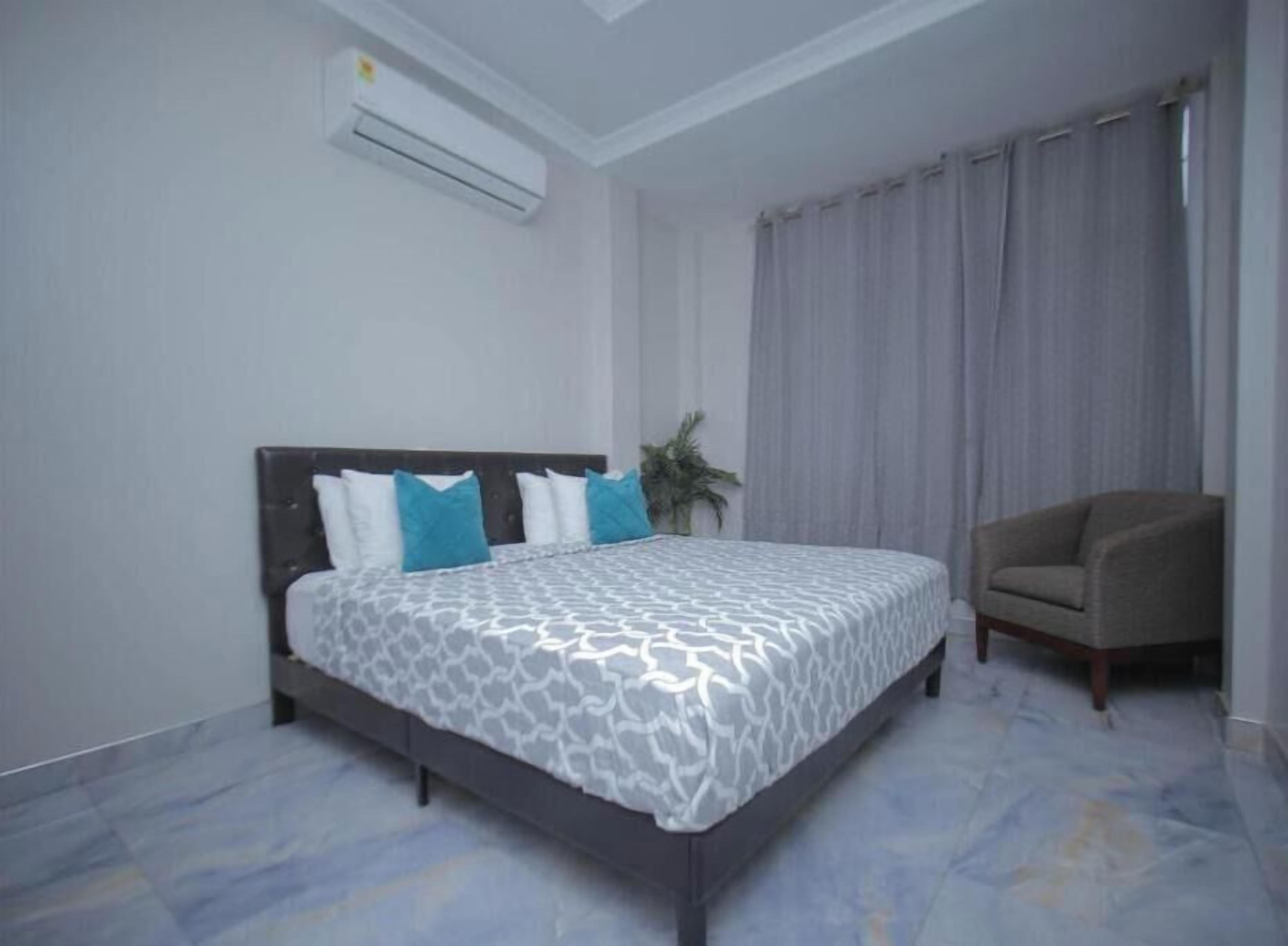 1 bedroom, internet, bed sheets